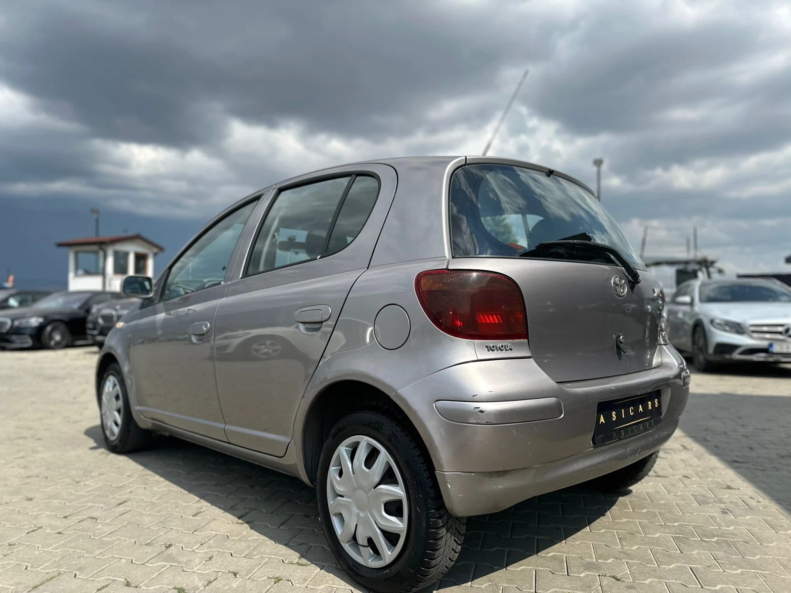 Toyota Yaris / 1.4D / 75 HP /  - изображение 3