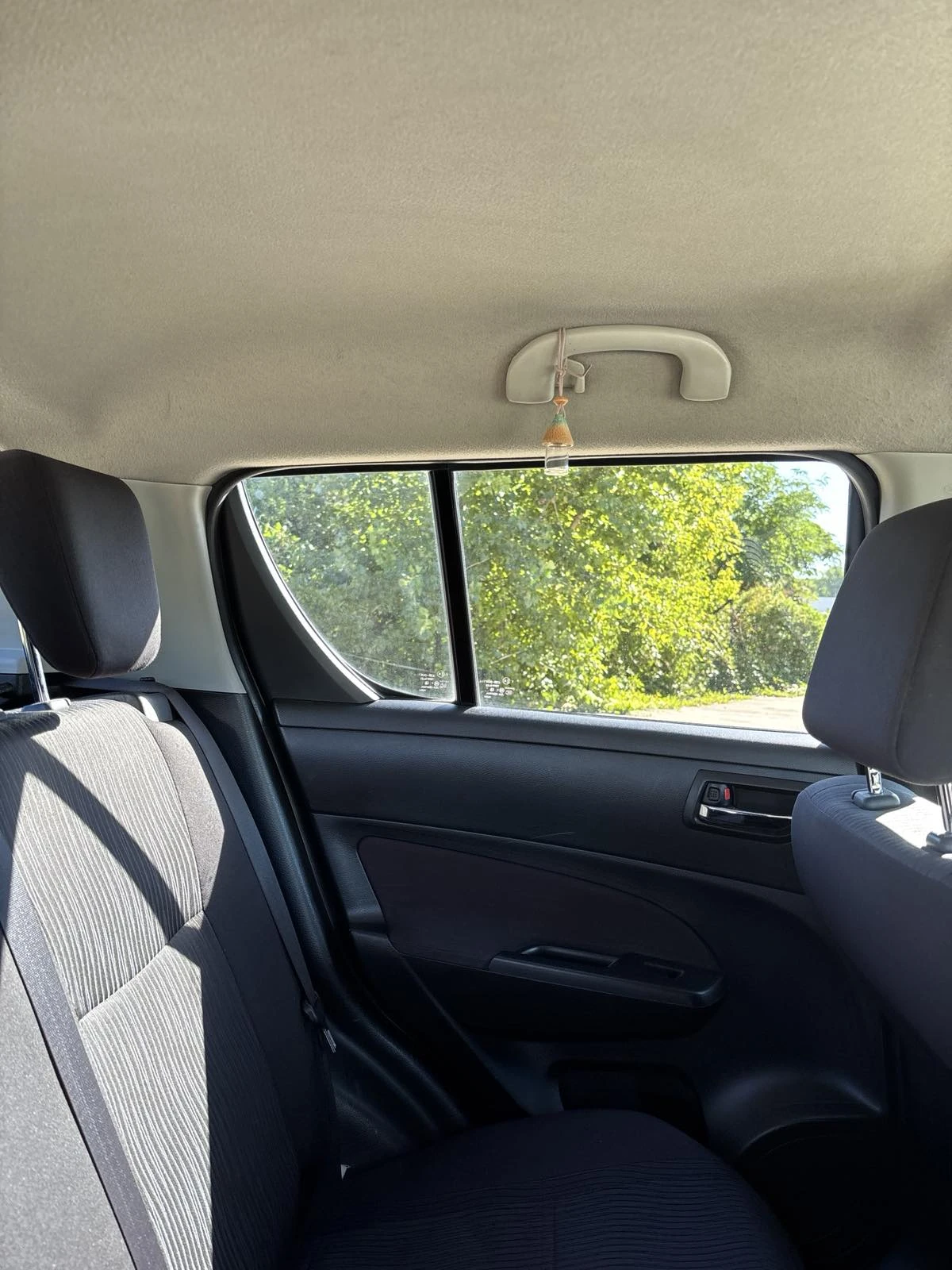 Suzuki Swift 4x4 | Mobile.bg � ����������� 12