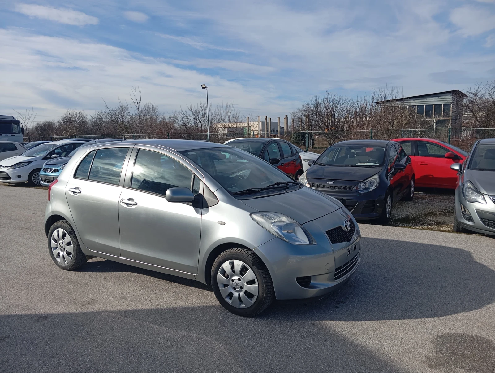 Toyota Yaris 1.3 ������  | Mobile.bg � ����������� 1