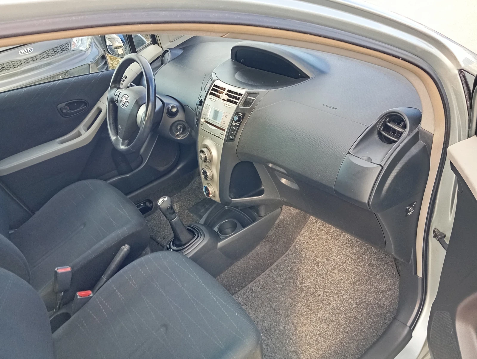Toyota Yaris 1.3 ������  | Mobile.bg � ����������� 5