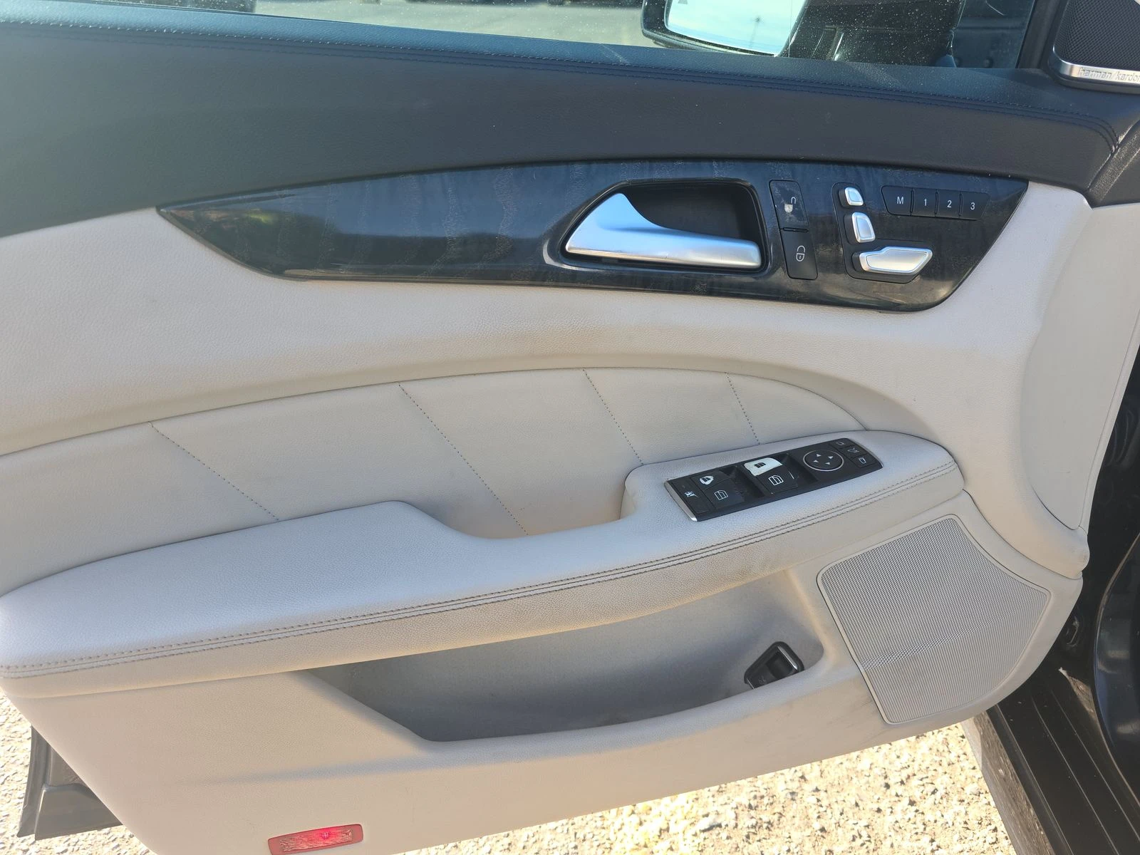 Mercedes-Benz CLS 400 AMG* PACK* HARMON* KARDON* ПОДГРЕВ* ОБДУХВАНЕ*  - изображение 9