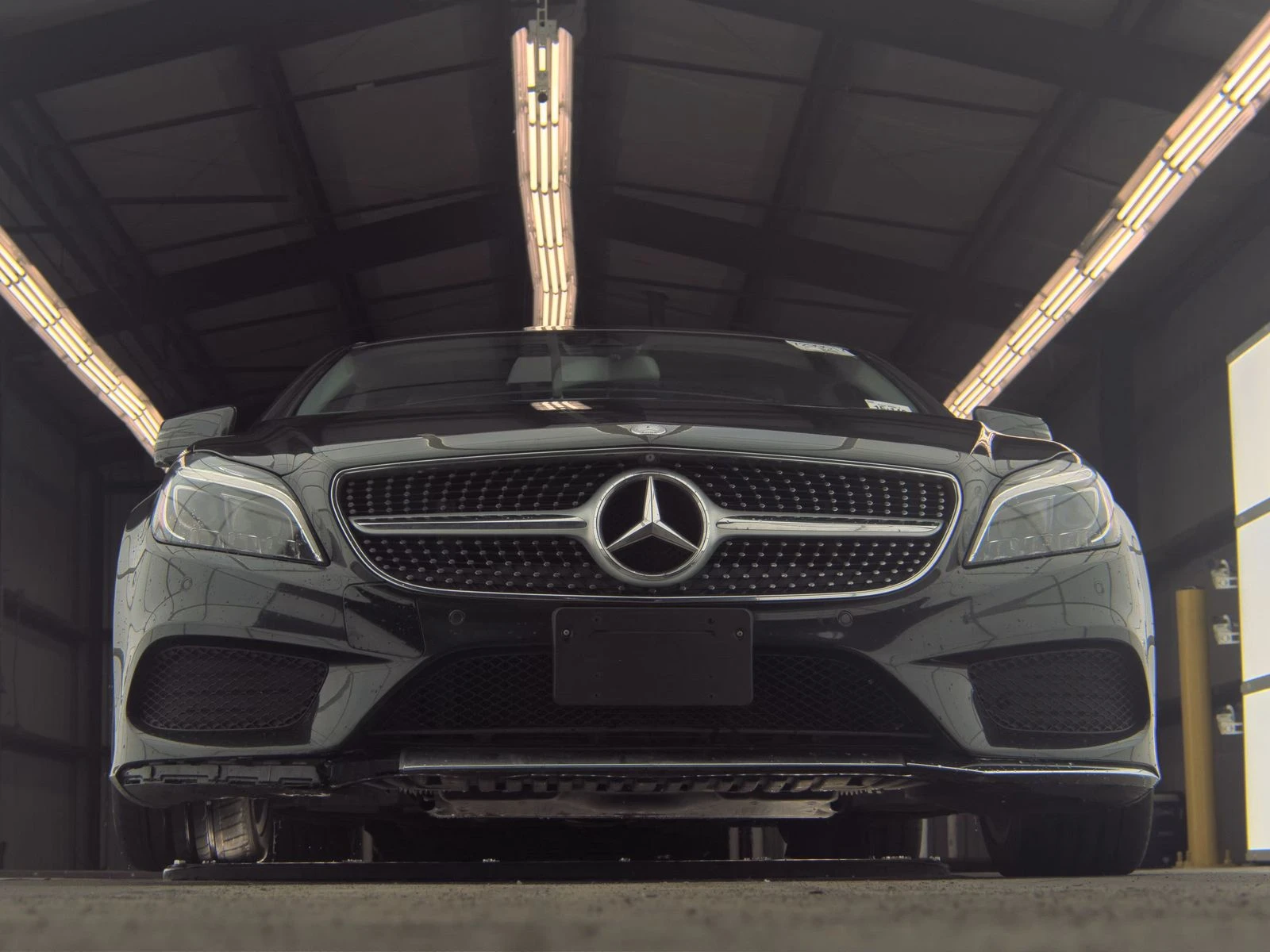 Mercedes-Benz CLS 400 AMG* PACK* HARMON* KARDON* ПОДГРЕВ* ОБДУХВАНЕ*  - изображение 5