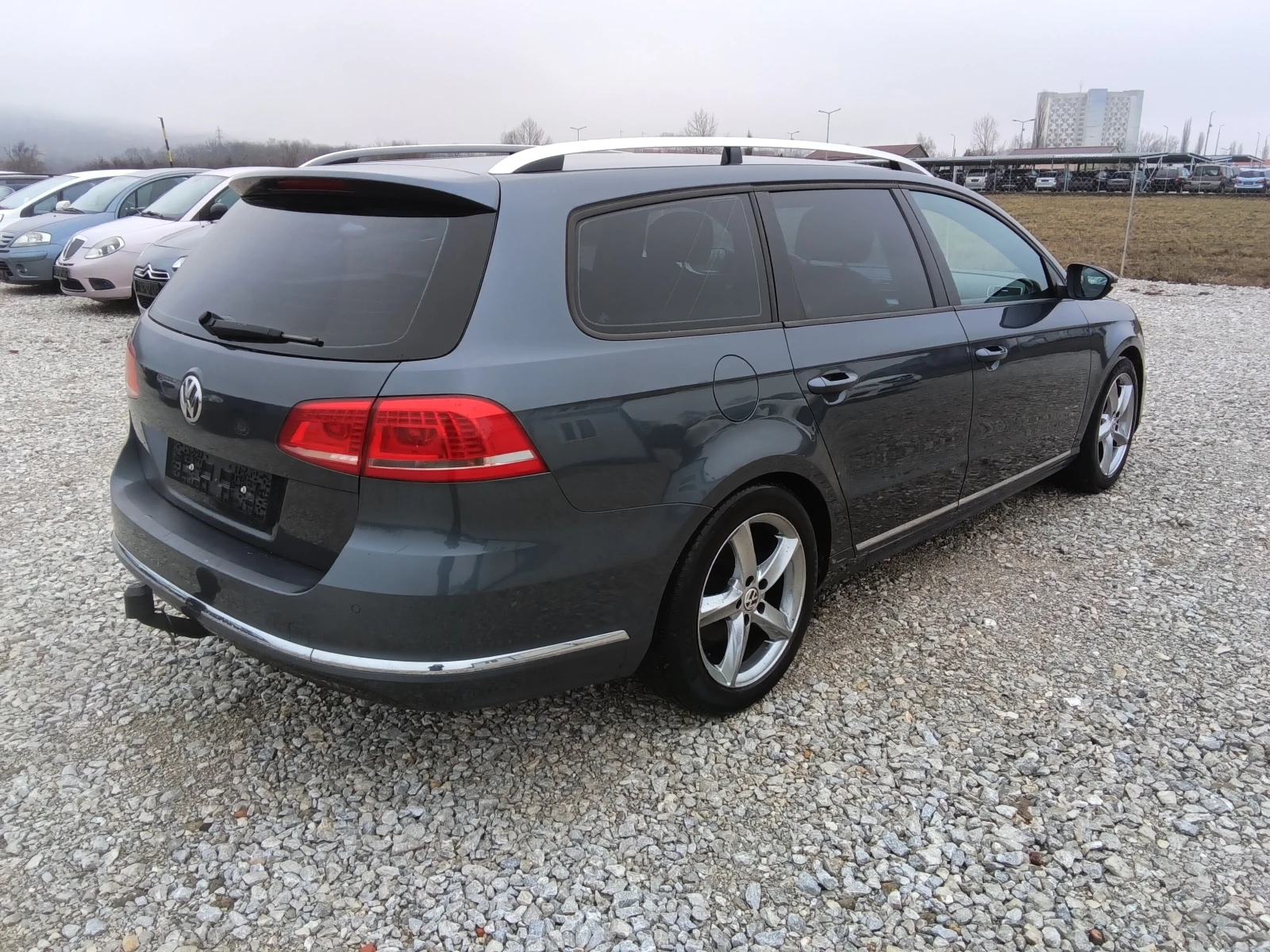 VW Passat 2.0tdi R-LINE NAVI AVTOMAT - изображение 6