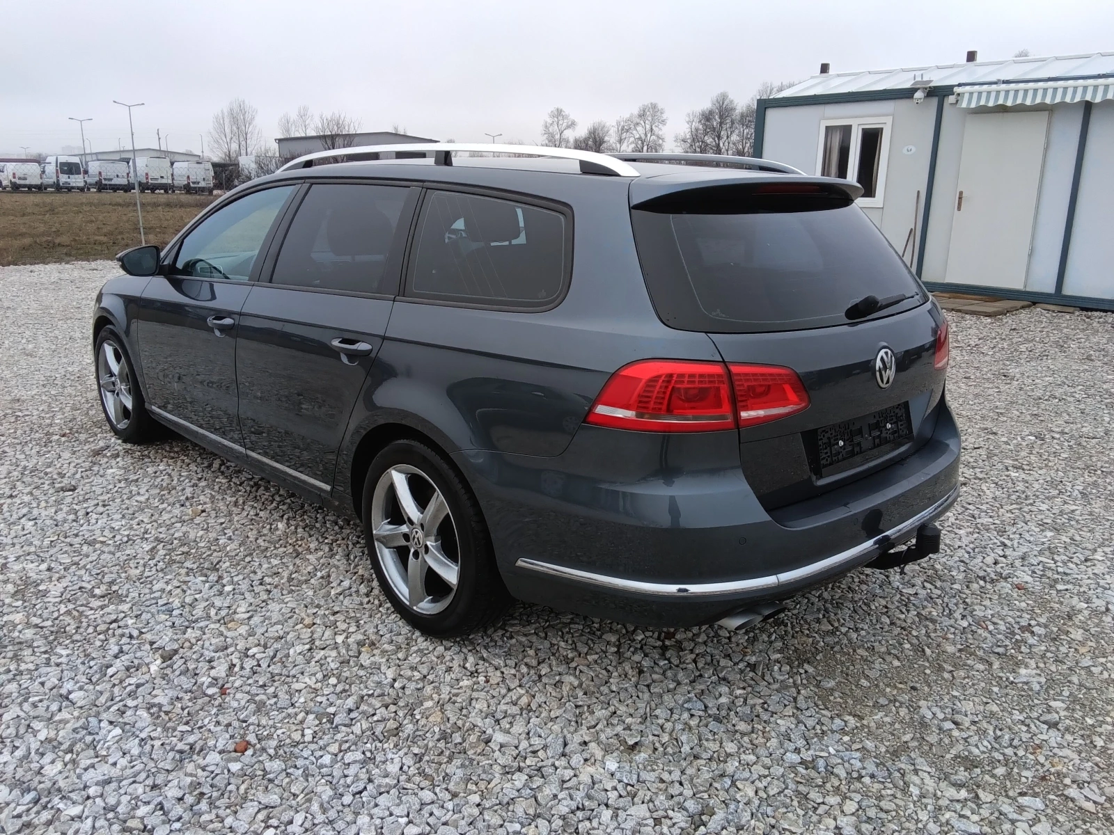 VW Passat 2.0tdi R-LINE NAVI AVTOMAT - изображение 4