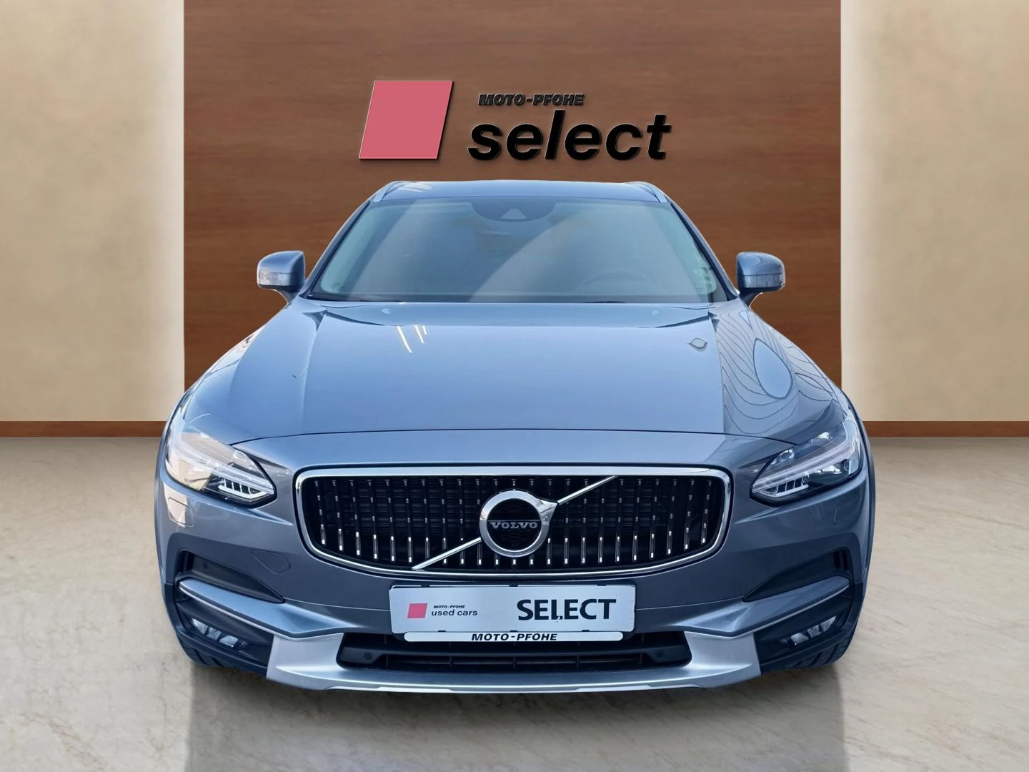 Volvo V90 Cross Country B5 (D) Mild hybrid 2.0L, снимка 2 - Автомобили и джипове - 53831509