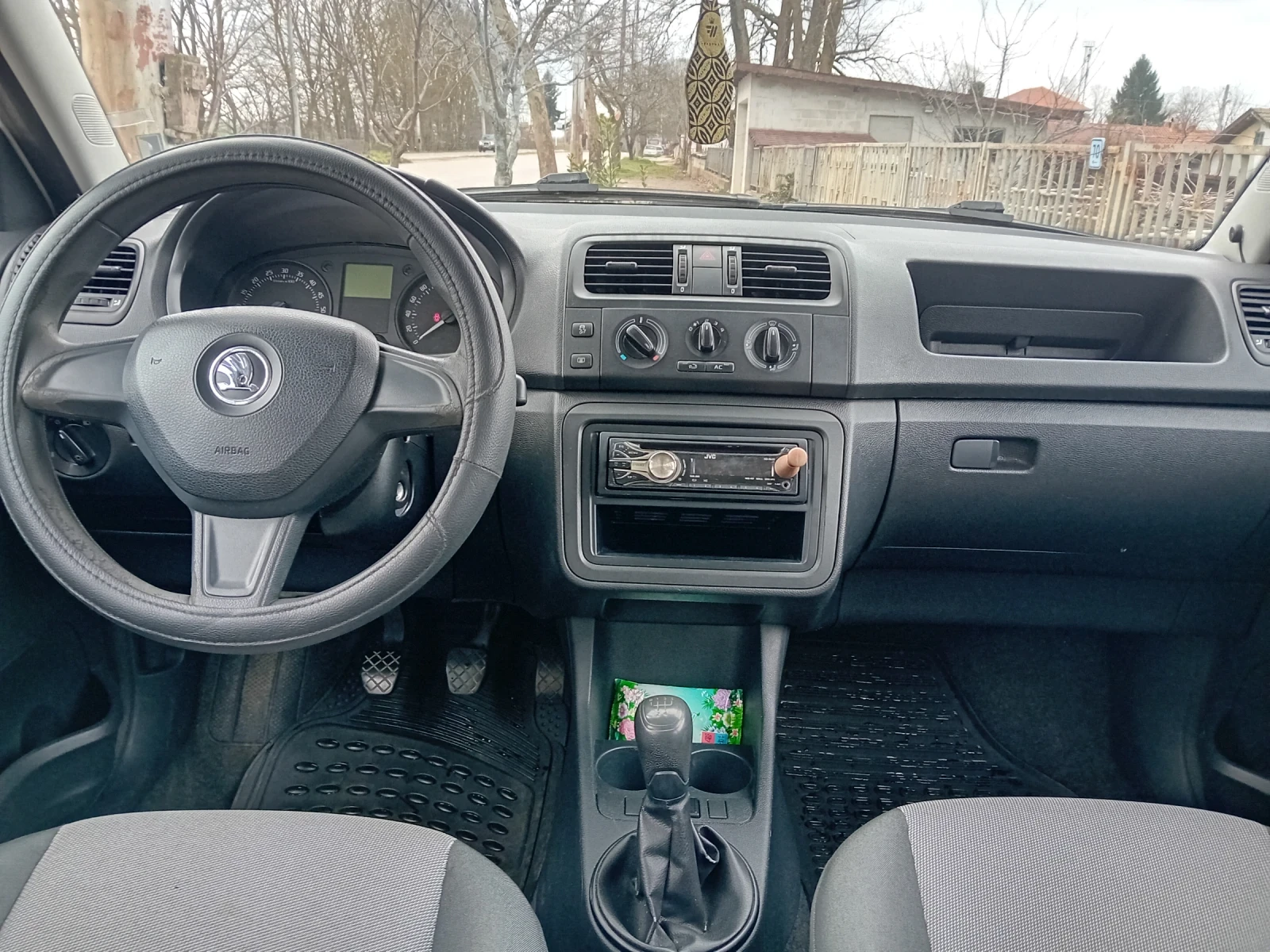 Skoda Fabia 1.6 TDI, снимка 6 - Автомобили и джипове - 53912855