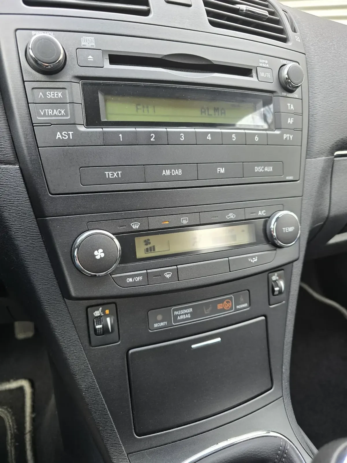 Toyota Avensis Сервизна история TUV , снимка 16 - Автомобили и джипове - 54163283