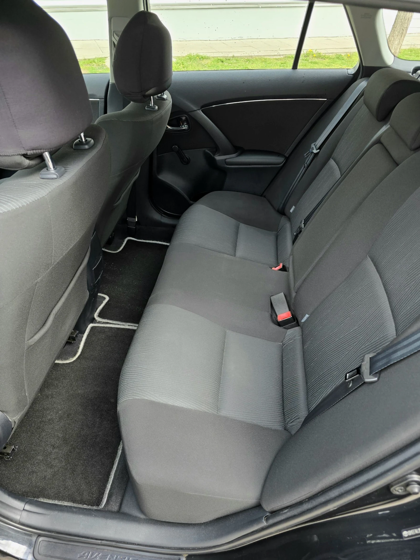 Toyota Avensis Сервизна история TUV , снимка 17 - Автомобили и джипове - 54082403