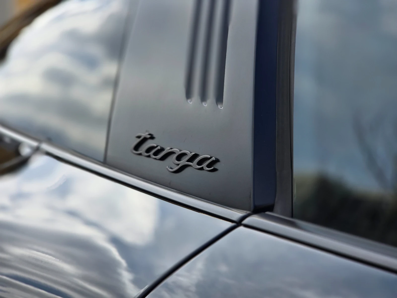 Porsche 911 Targa 4 GTS PDK Black Edition, снимка 9 - Автомобили и джипове - 54158395