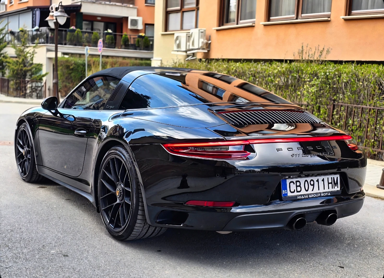 Porsche 911 Targa 4 GTS PDK Black Edition, снимка 6 - Автомобили и джипове - 54158395