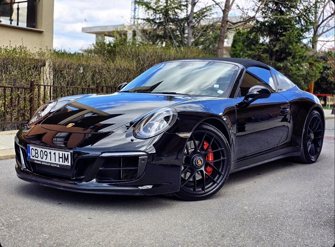 Porsche 911 Targa 4 GTS PDK Black Edition, снимка 2 - Автомобили и джипове - 54158395