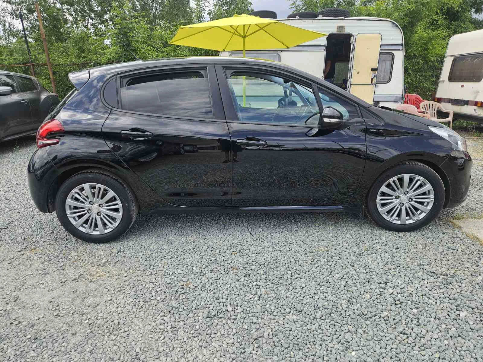 Peugeot 208 1.5HDi-Панорама, снимка 3 - Автомобили и джипове - 54739024