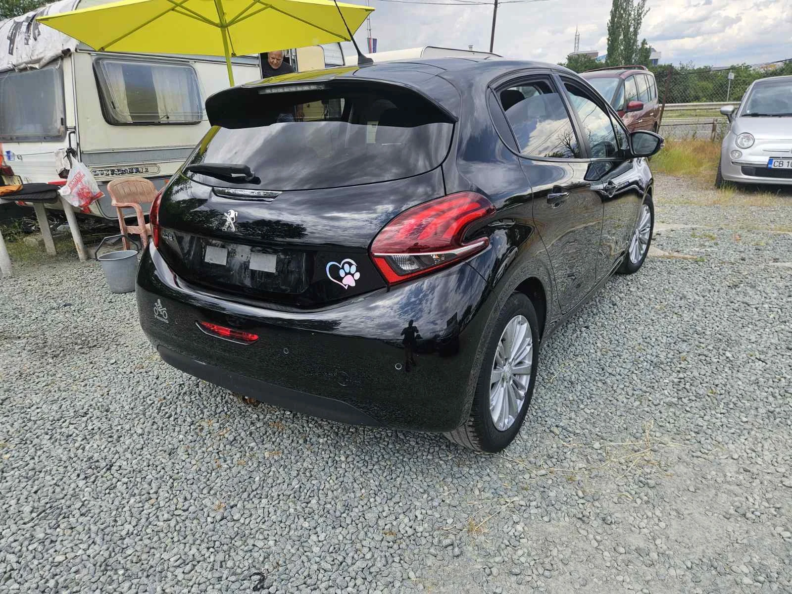 Peugeot 208 1.5HDi-Панорама, снимка 4 - Автомобили и джипове - 54739024