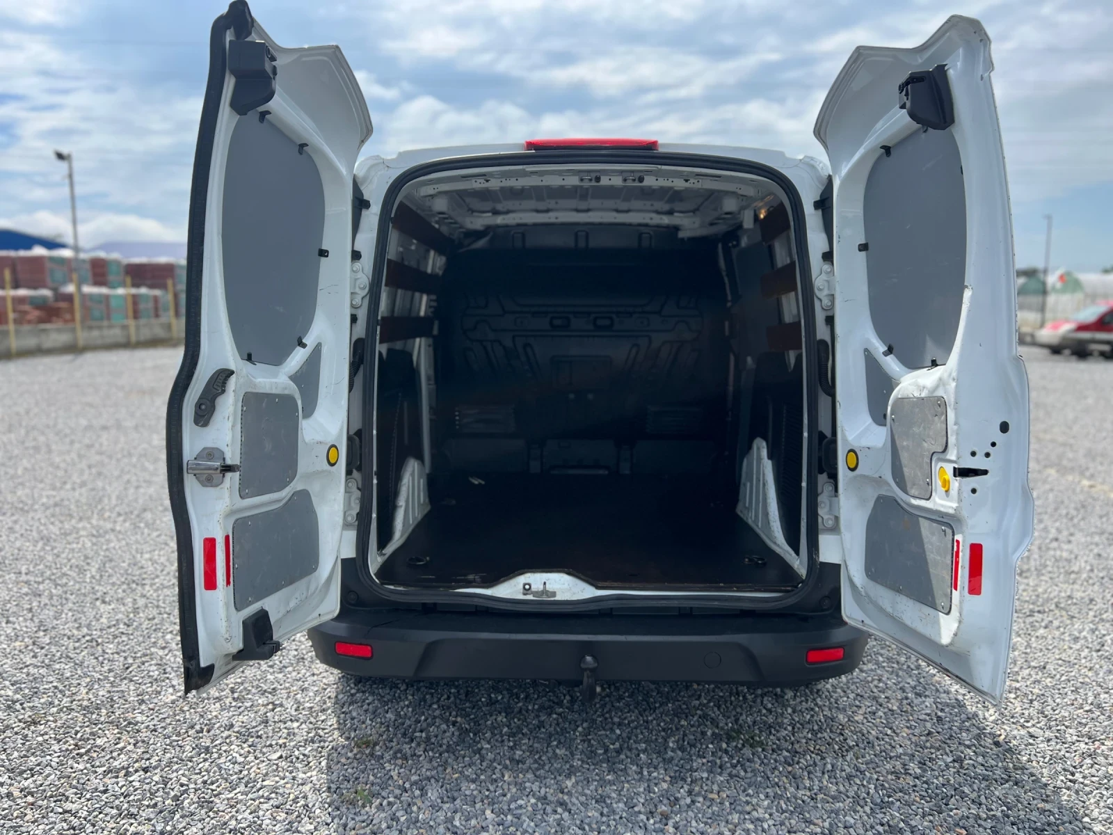 Ford Connect 3 МЕСТА, 140ккм, снимка 14 - Автомобили и джипове - 54760020