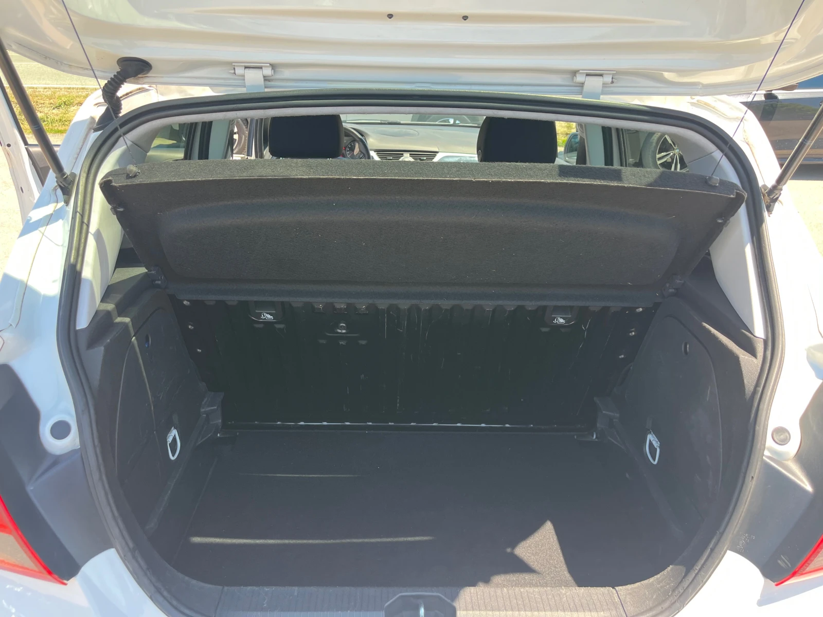 Opel Corsa 1.4 Gpl, снимка 13 - Автомобили и джипове - 54804759