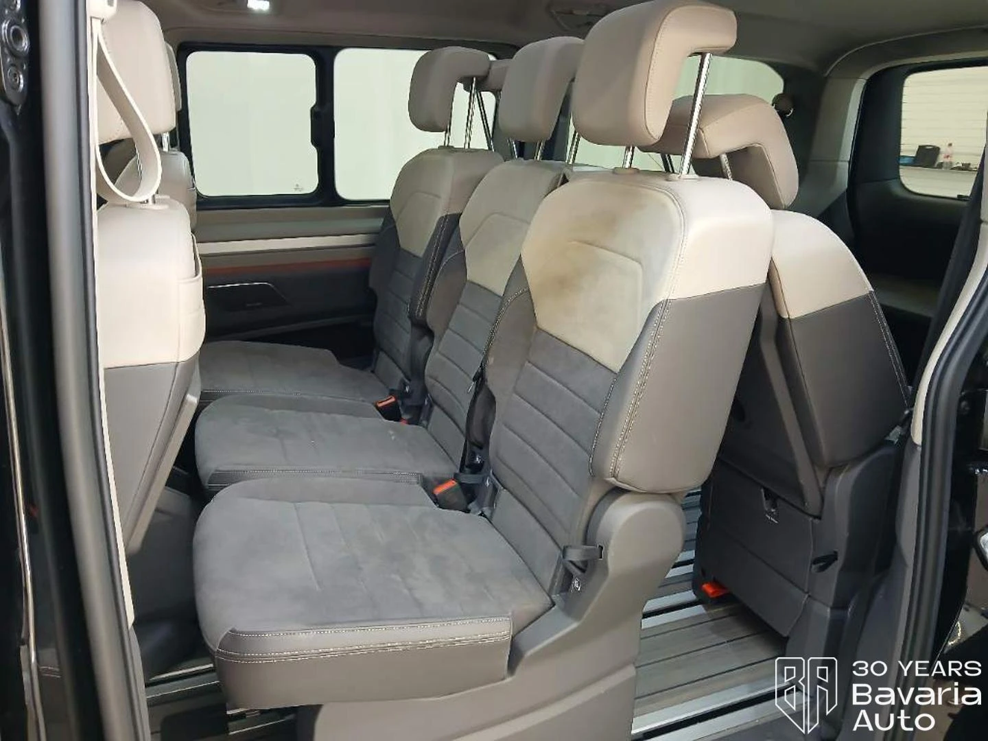 VW Multivan Style long DSG Easy Open Basic, снимка 9 - Автомобили и джипове - 55401607