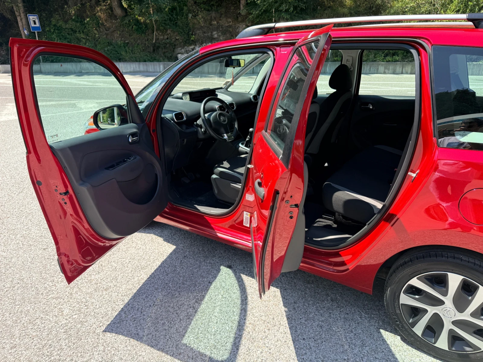 Citroen C3 Picasso 1.6HDI* FACE* EXCLUSIVE&LIMITED* Bluetooth* Темпом, снимка 7 - Автомобили и джипове - 55710765