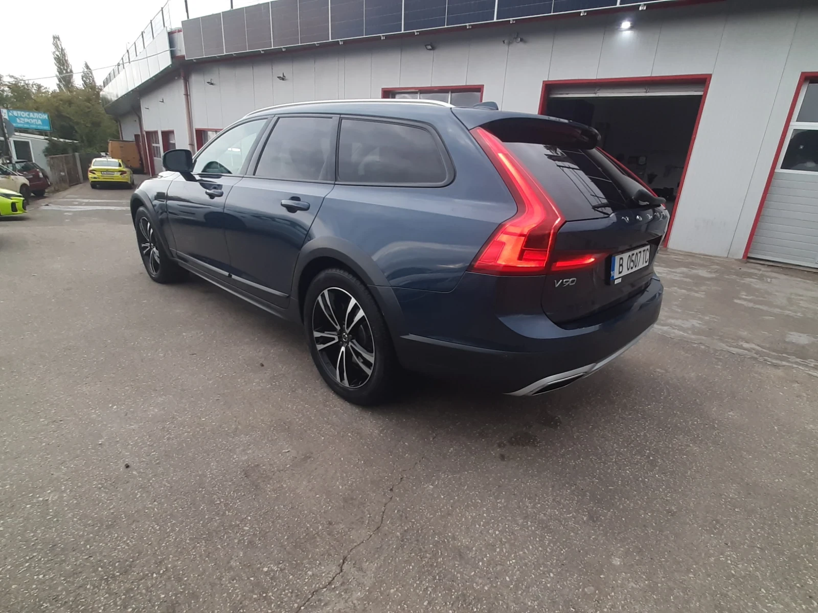 Volvo V90 Cross Country D5 AUTOMATIC, снимка 8 - Автомобили и джипове - 56713864