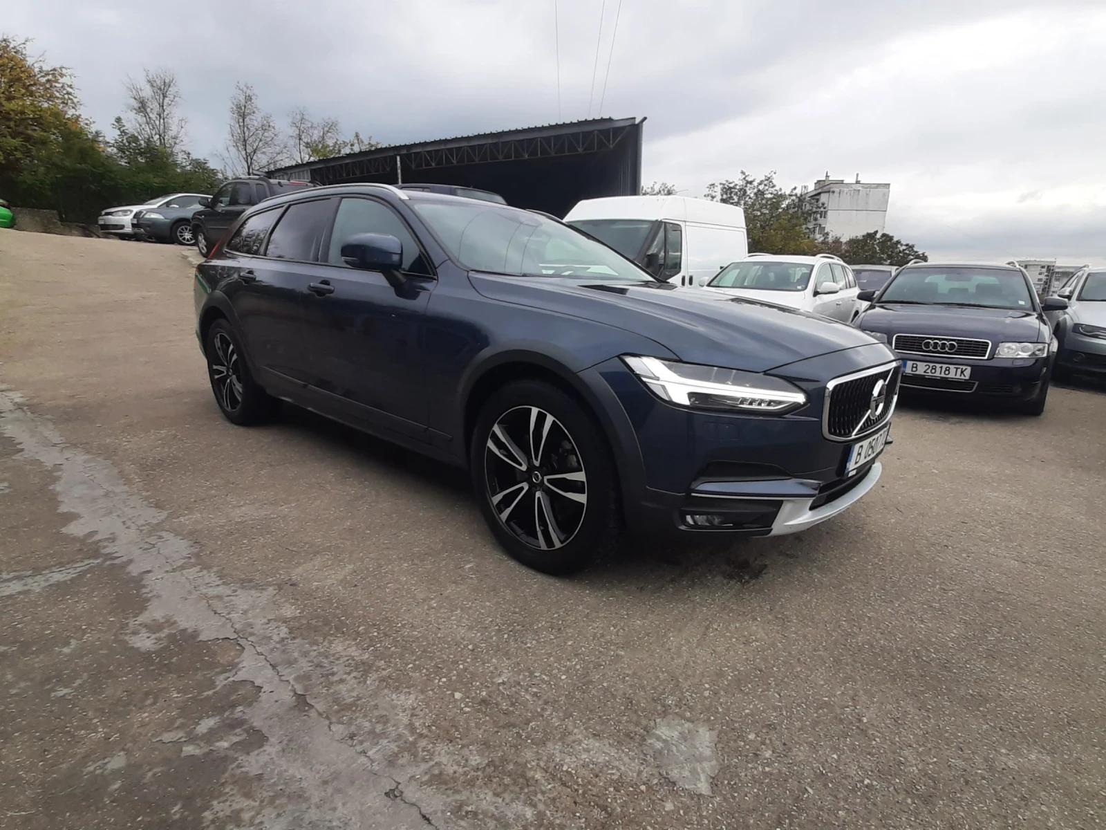 Volvo V90 Cross Country D5 AUTOMATIC, снимка 4 - Автомобили и джипове - 56713864