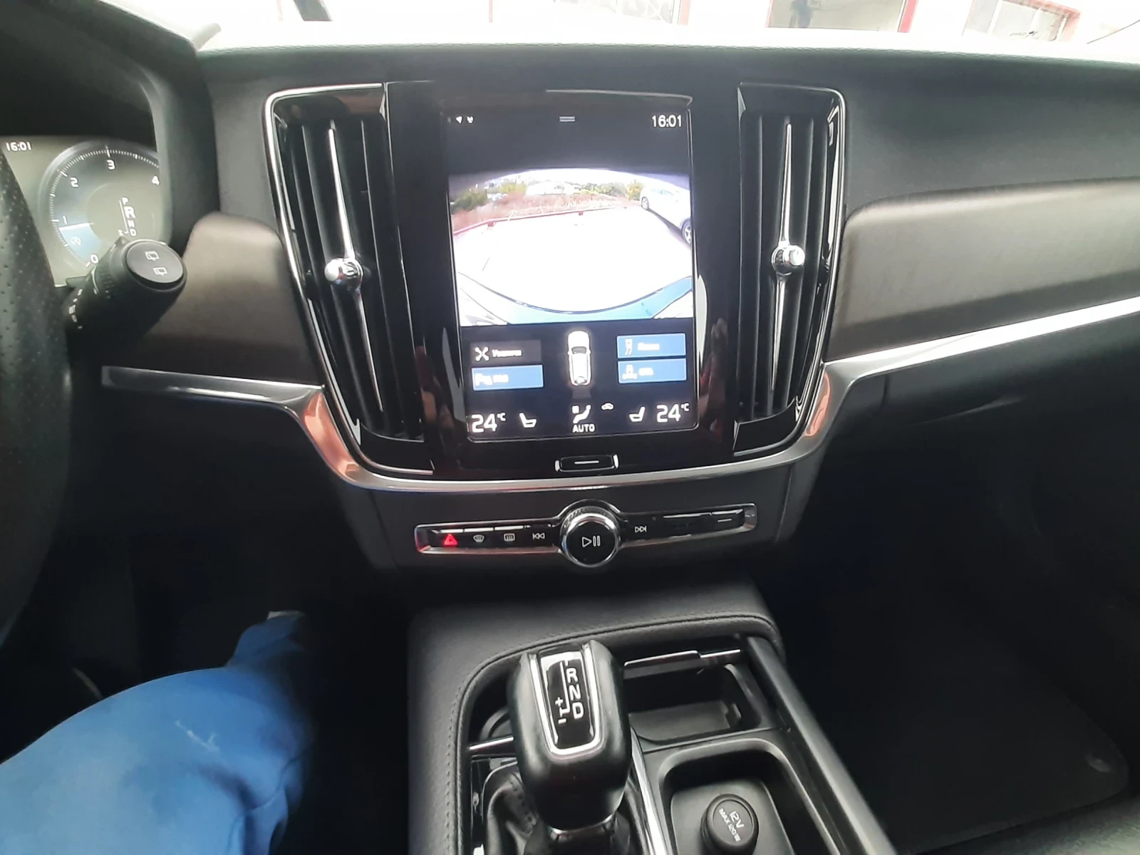 Volvo V90 Cross Country D5 AUTOMATIC, снимка 15 - Автомобили и джипове - 56713864