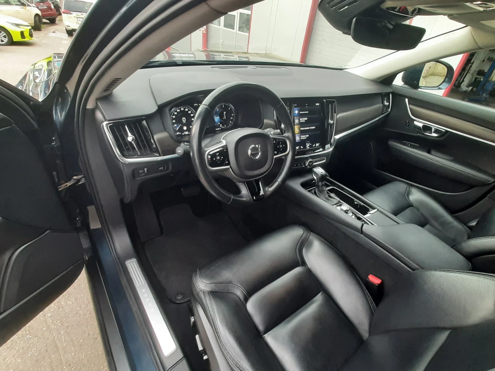 Volvo V90 Cross Country D5 AUTOMATIC, снимка 9 - Автомобили и джипове - 56713864