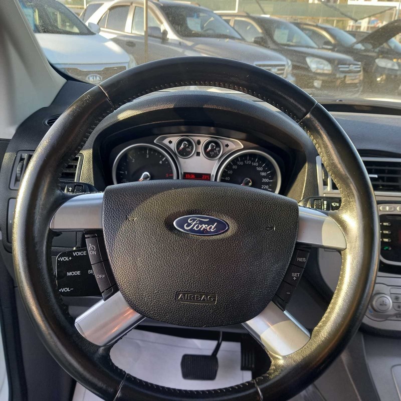 Ford Kuga, снимка 12 - Автомобили и джипове - 42569114