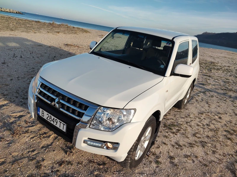 Mitsubishi Pajero 3.2 DID, снимка 3 - Автомобили и джипове - 47308773