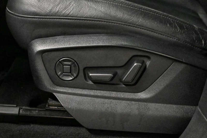 Audi Q7 * quattro Progressiv * CARFAX * БЕЗ ПЪРВОНАЧАЛНА В, снимка 13 - Автомобили и джипове - 53111867