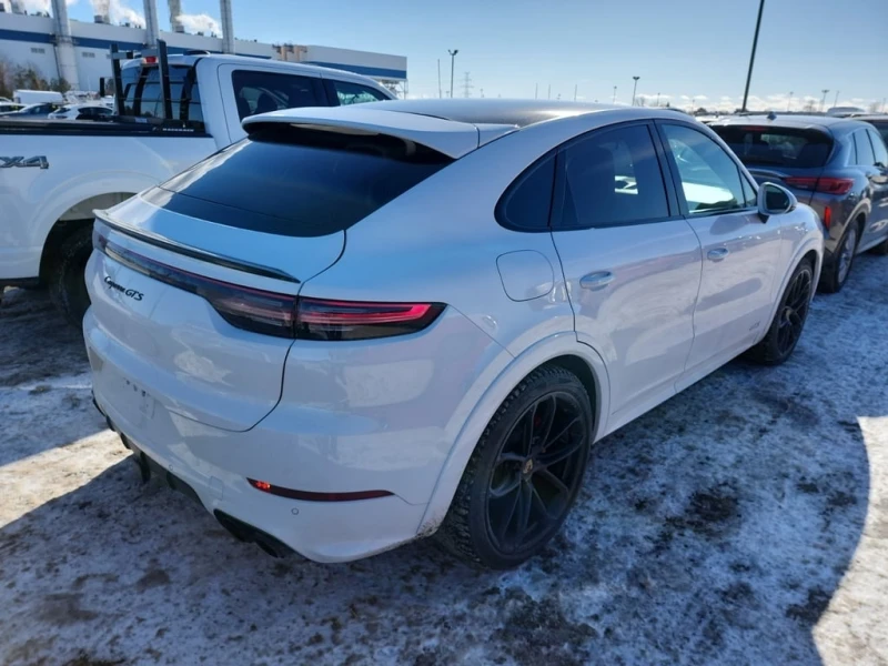 Porsche Cayenne * GTS * CARFAX * БЕЗ ПЪРВОНАЧАЛНА ВНОСКА, снимка 3 - Автомобили и джипове - 53297415
