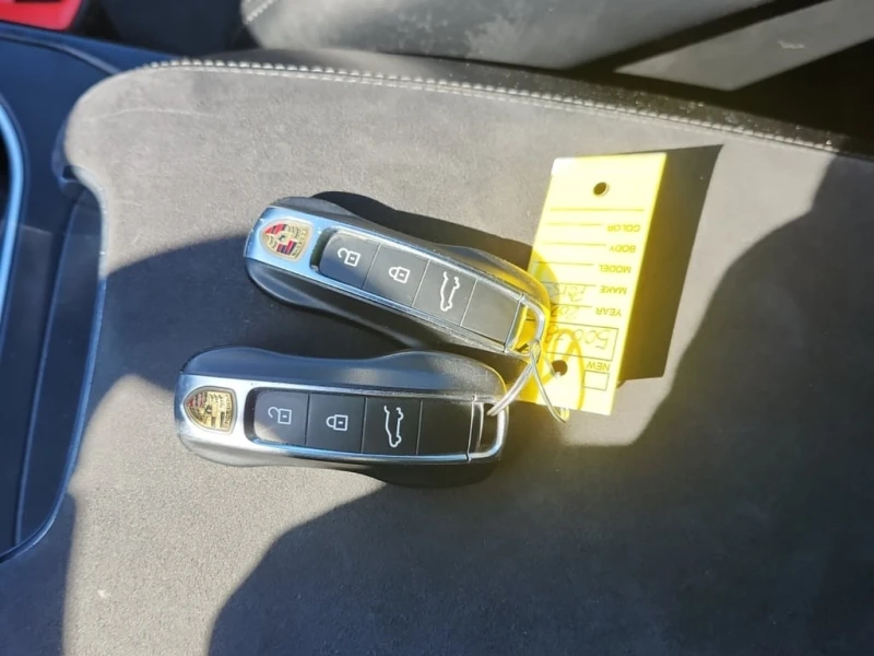 Porsche Cayenne * GTS * CARFAX * БЕЗ ПЪРВОНАЧАЛНА ВНОСКА, снимка 6 - Автомобили и джипове - 53297415