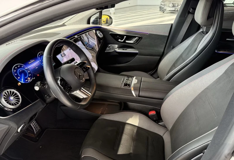 Mercedes-Benz EQE 300/245HP/AMG/HYPERSCR/NIGHT/360/BURM/941v, снимка 8 - Автомобили и джипове - 53465608