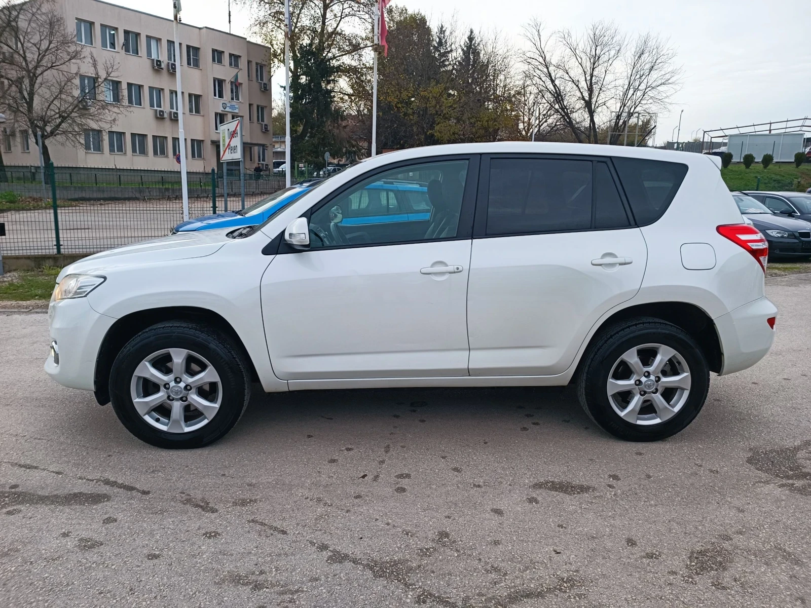 Toyota Rav4 2.0i-158кс-ШВЕЙЦАРИЯ-РЪЧКА-4Х4-FACELIFT-6ск - изображение 7