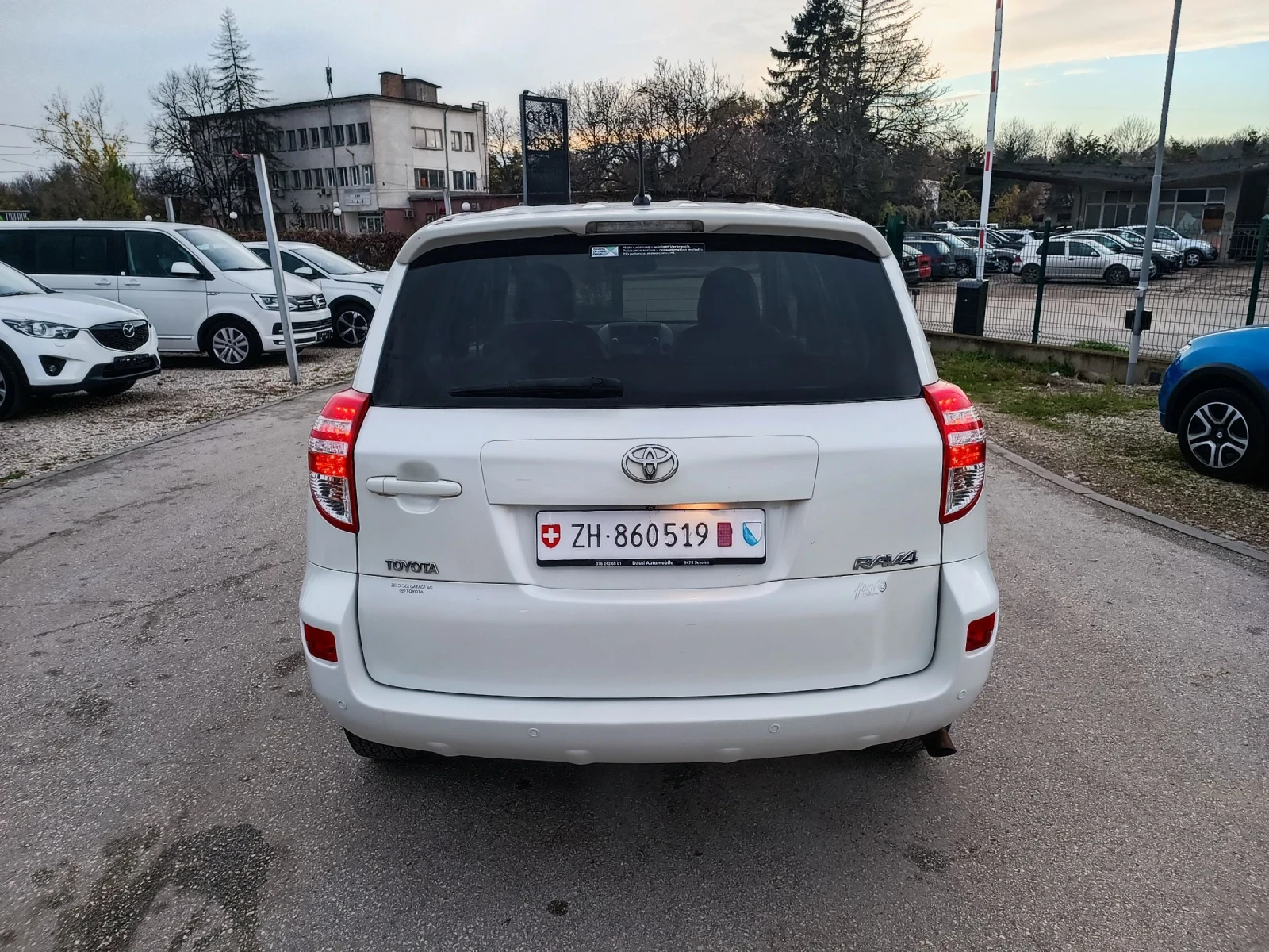 Toyota Rav4 2.0i-158кс-ШВЕЙЦАРИЯ-РЪЧКА-4Х4-FACELIFT-6ск - изображение 4