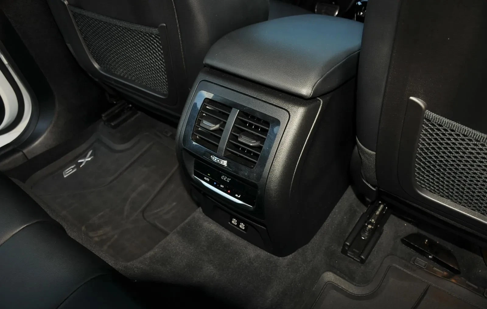 BMW X3 xDrive30e M Pack - изображение 10