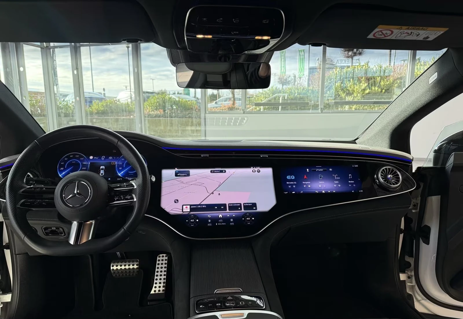 Mercedes-Benz EQE 300/245HP/AMG/HYPERSCR/NIGHT/360/BURM/941v - изображение 9