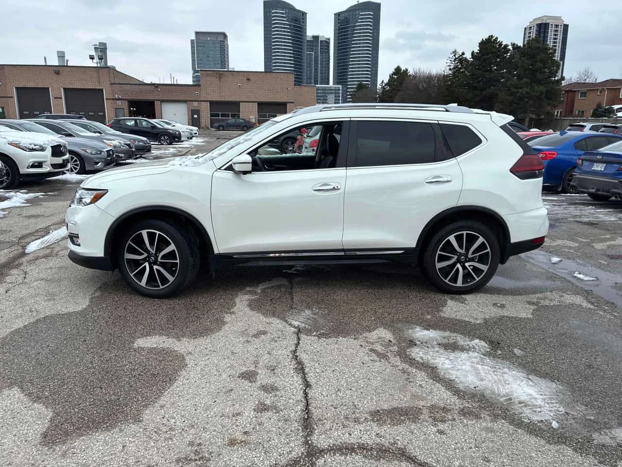 Nissan Rogue * AWD * CARFAX * KEYLESS * ПАНО, снимка 2 - Автомобили и джипове - 53953812