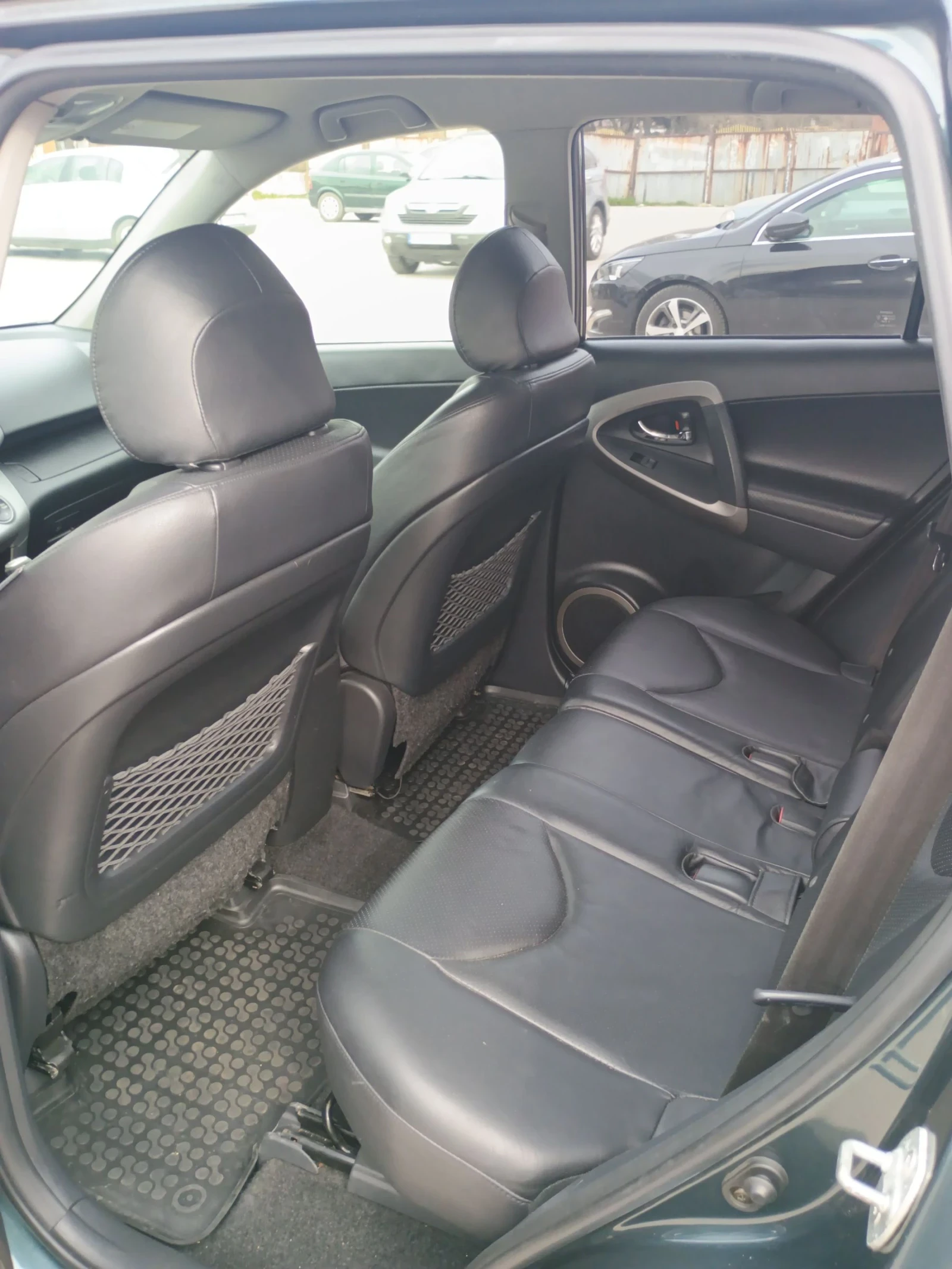 Toyota Rav4 2.2 d-cat keyles, снимка 10 - Автомобили и джипове - 54083124