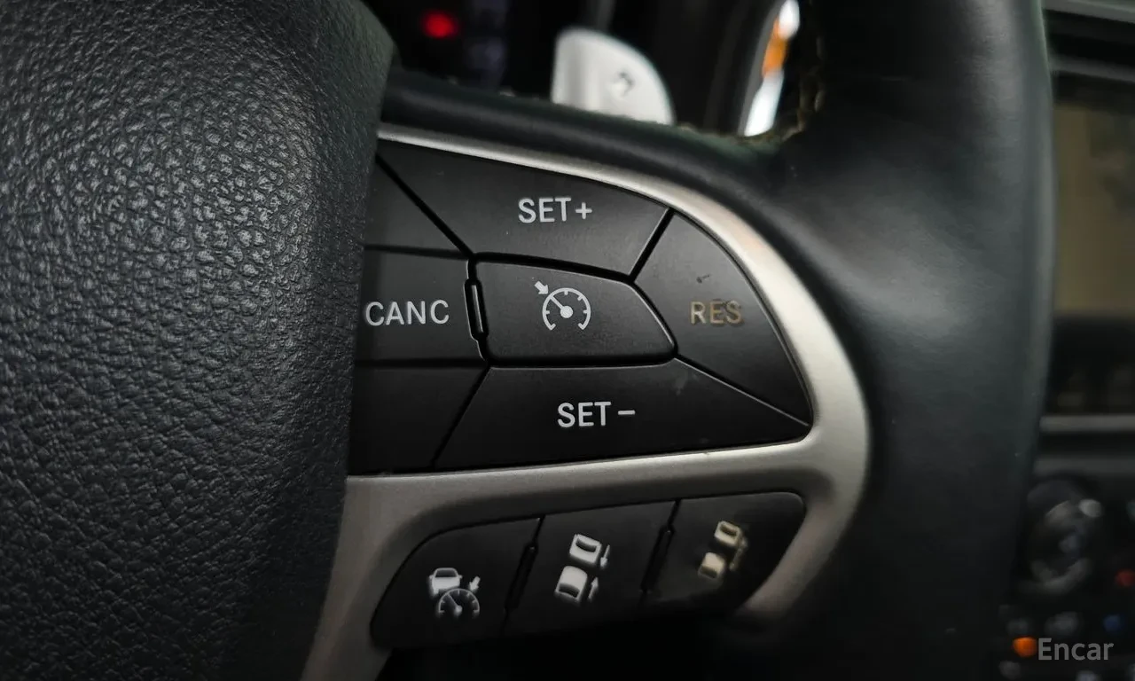 Jeep Grand cherokee OVERLAND | DISTRONIC | ПАНОРАМА | ОБДУХВАНЕ, снимка 15 - Автомобили и джипове - 55277569