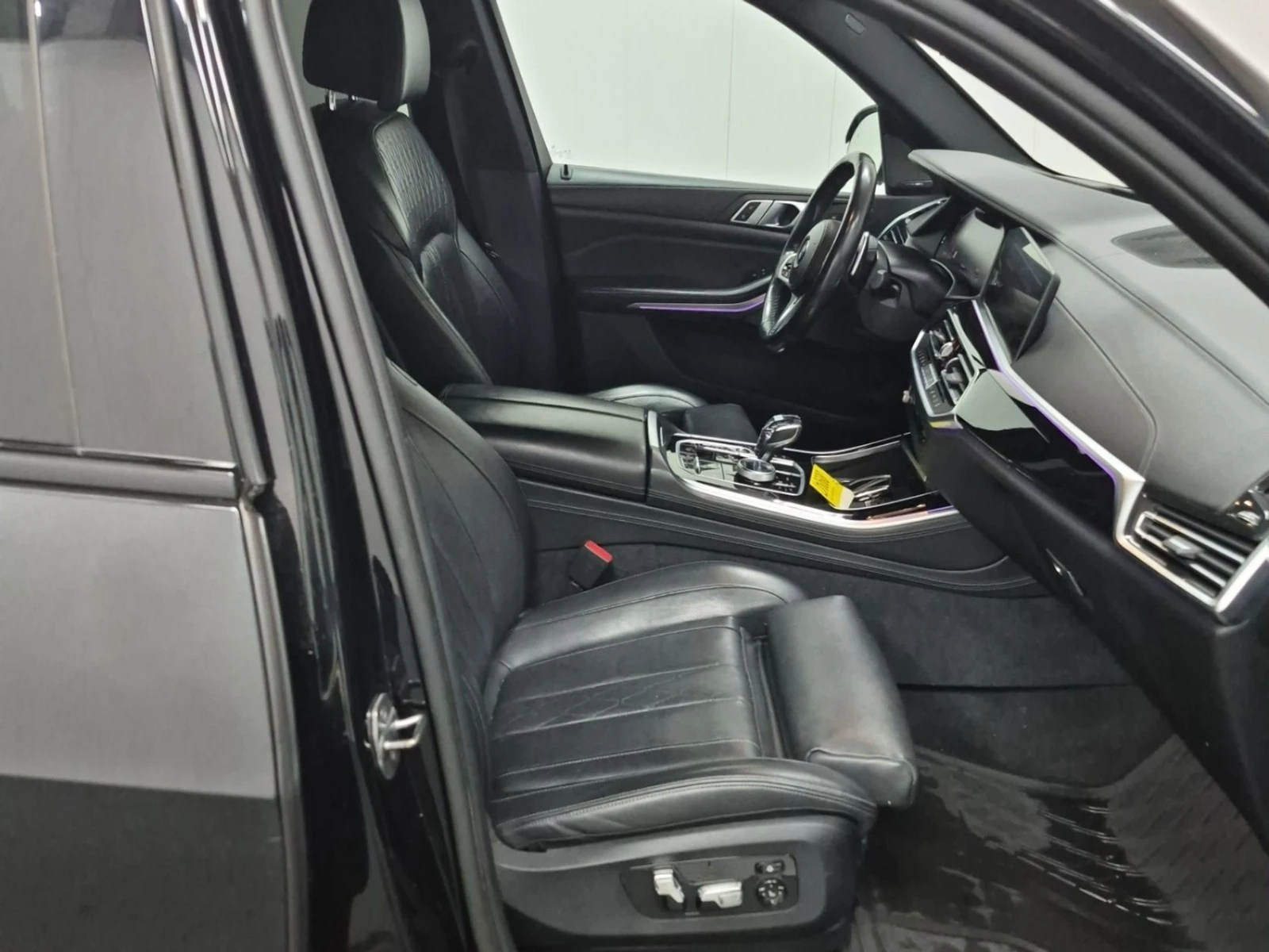BMW X5 XDRIVE50I * AвтоКредит * (ЦЕНА ДО БГ), снимка 15 - Автомобили и джипове - 55619377