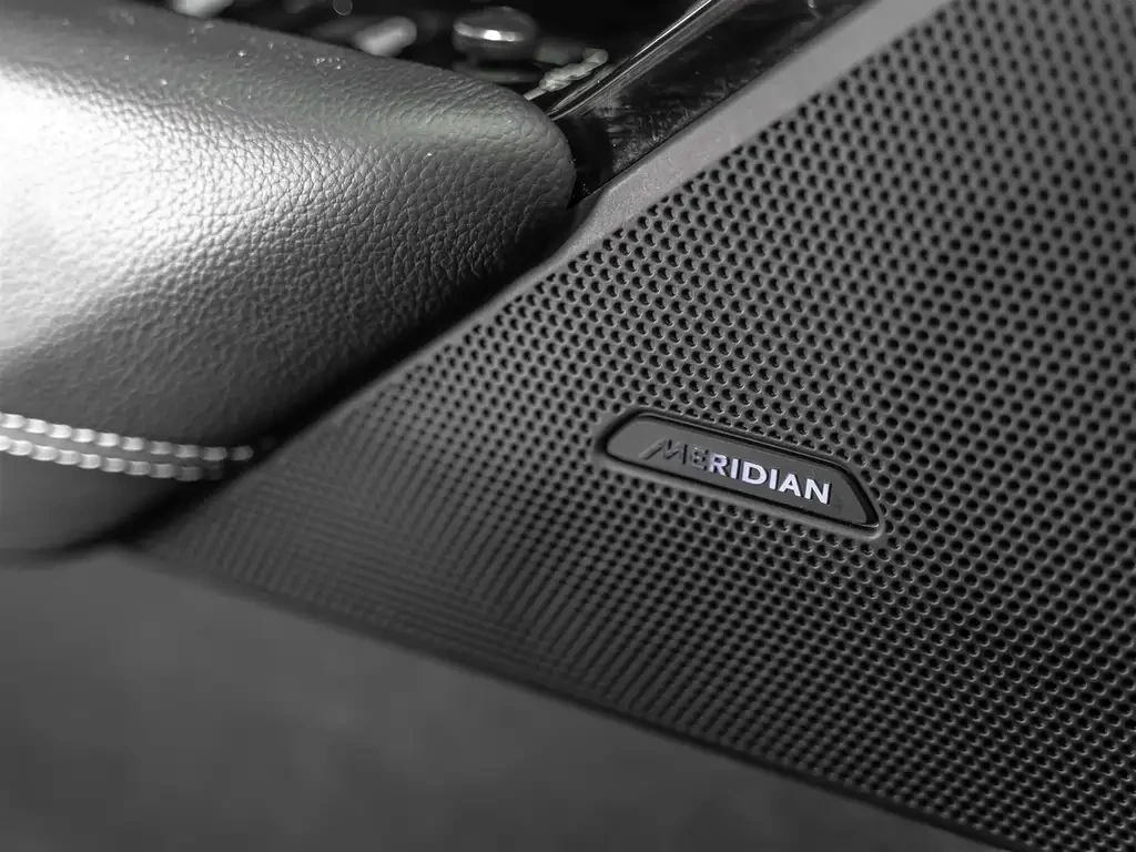Land Rover Range Rover Velar R-DYNAMIC* S* P300* MERIDIAN* 360КАМЕРА* LANE* ASS, снимка 11 - Автомобили и джипове - 55619494