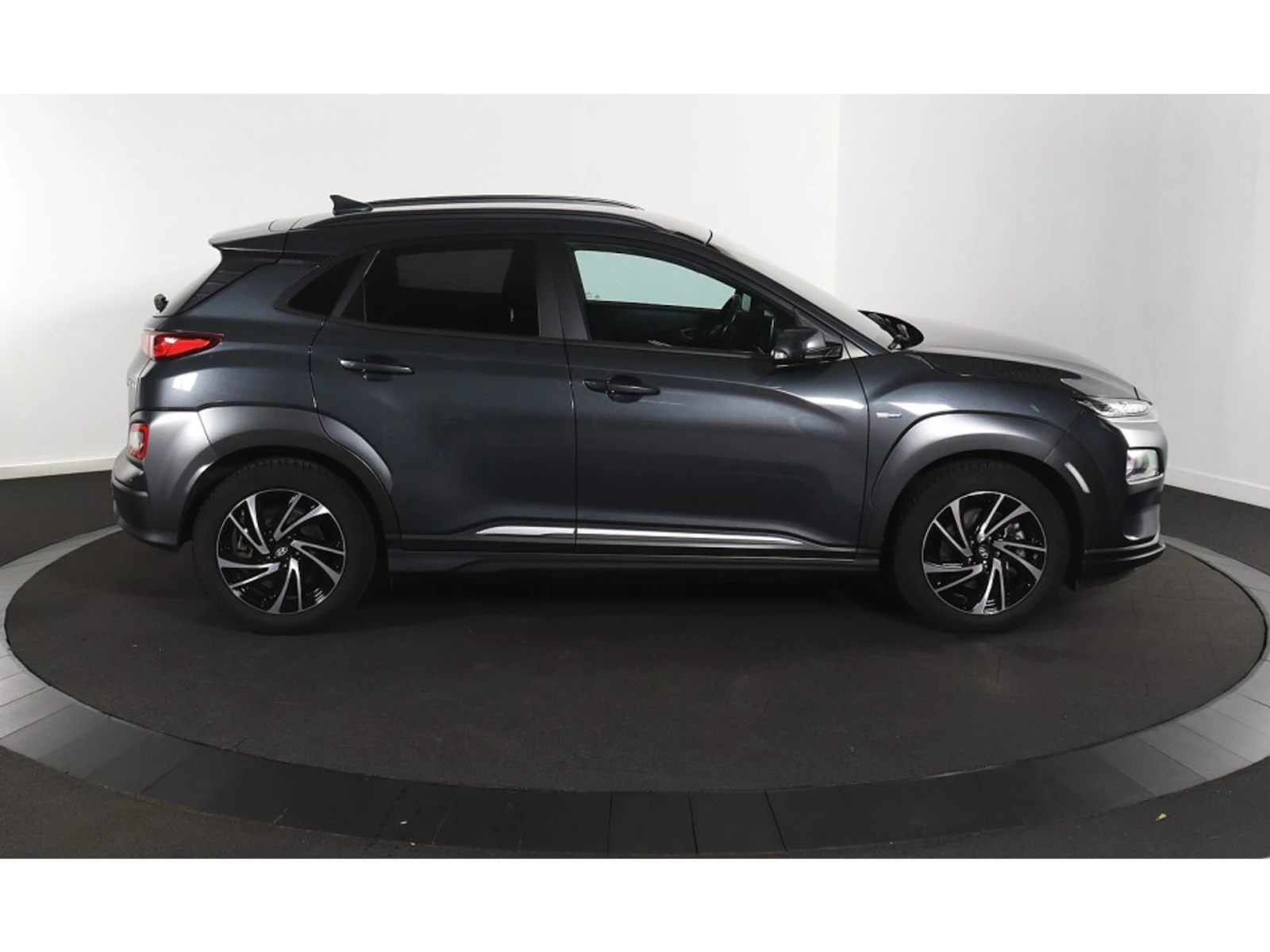 Hyundai Kona 64 kWh Fashion, снимка 6 - Автомобили и джипове - 55625646