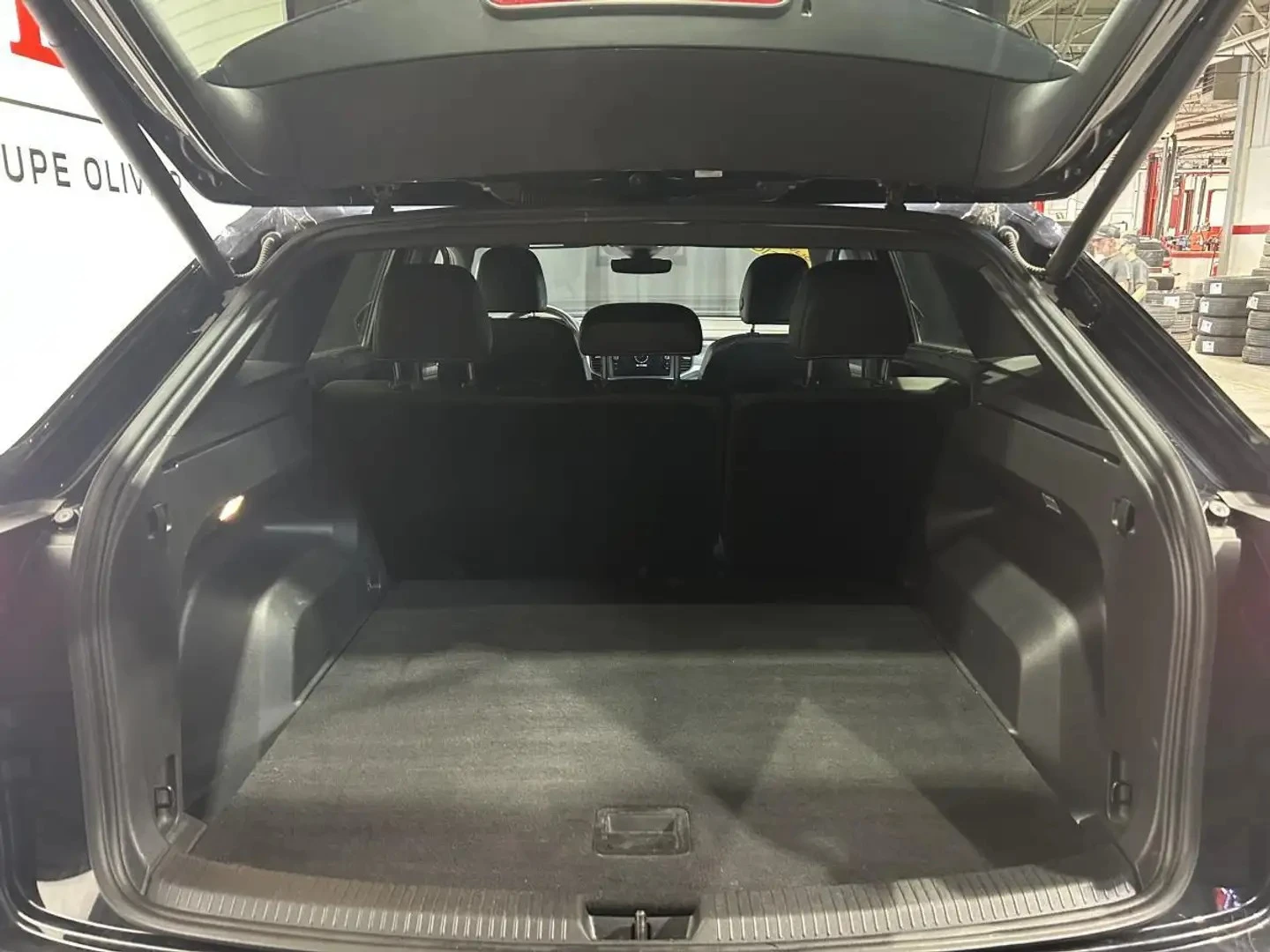 VW Atlas Cross Sport Comfortline 3.6 FSI 4MOTION , снимка 8 - Автомобили и джипове - 55711441