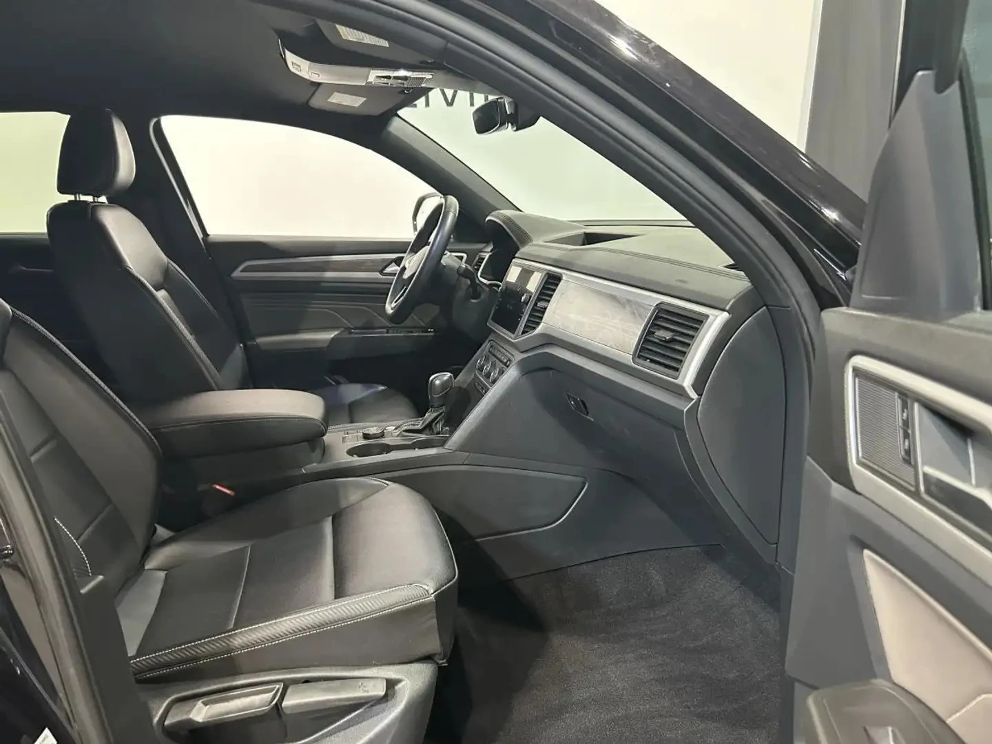 VW Atlas Cross Sport Comfortline 3.6 FSI 4MOTION , снимка 9 - Автомобили и джипове - 55711441