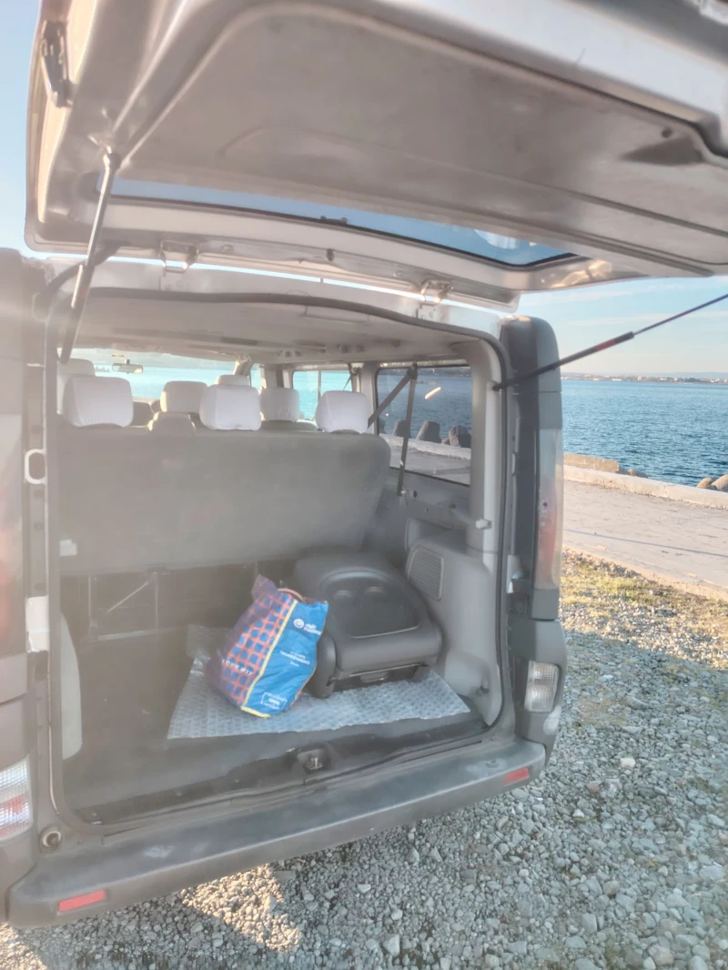 Renault Trafic 2.5 дизел 8+ 1 дълга база, снимка 4 - Бусове и автобуси - 53174248