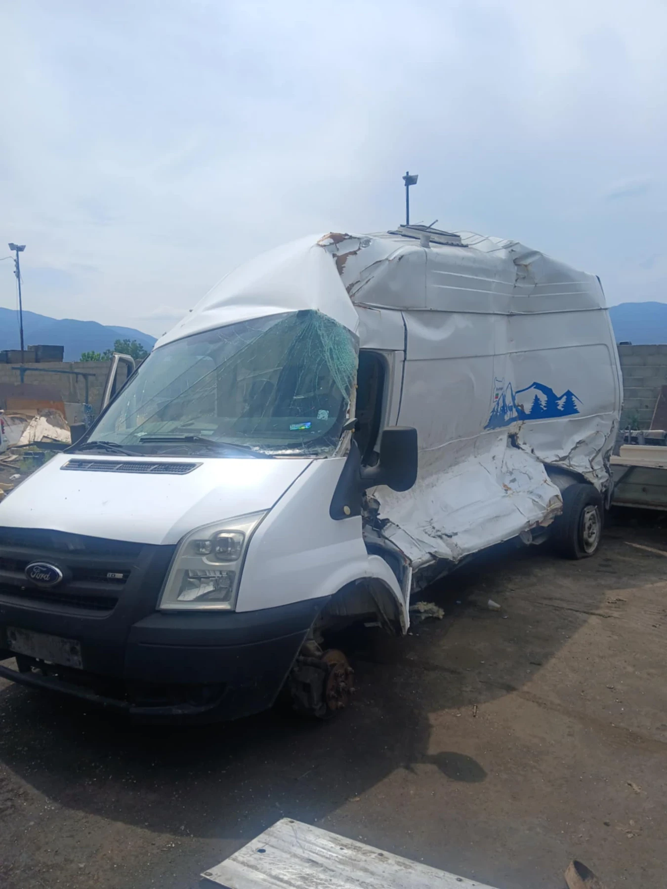 Ford Tourneo  - изображение 3