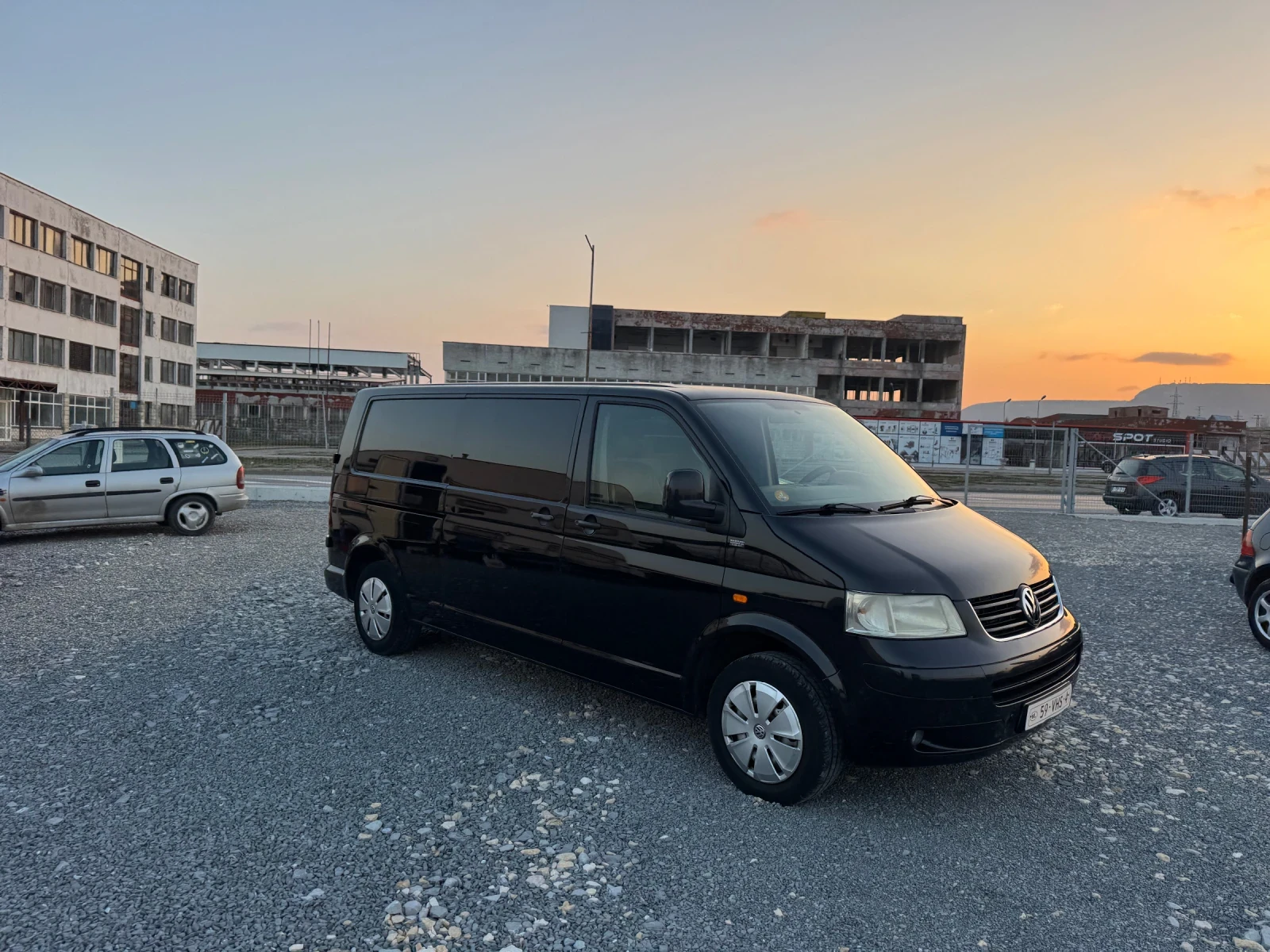 VW Transporter 2.5TDI 131hp MAXI , снимка 3 - Бусове и автобуси - 53870613