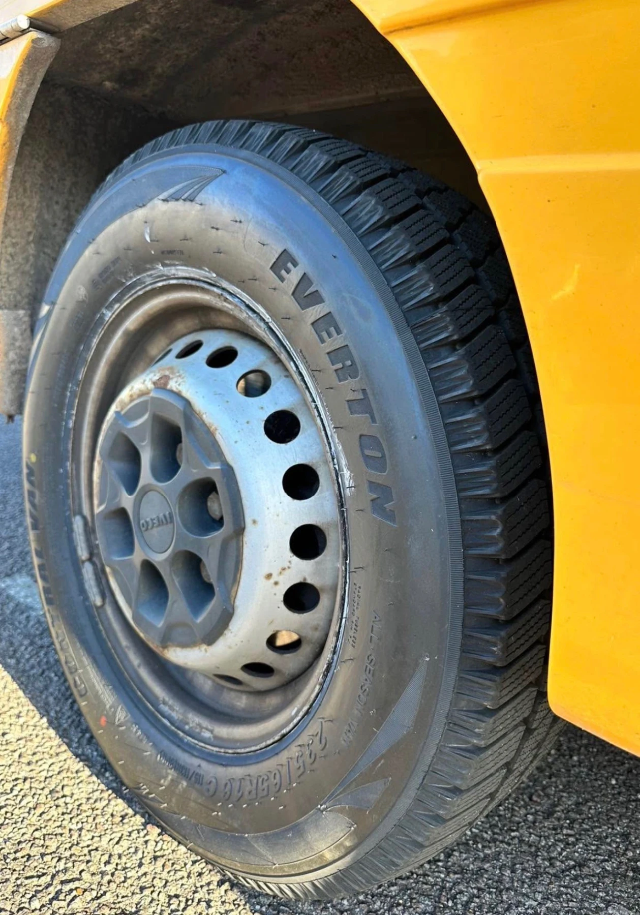Iveco 35s14 Нов Внос-Сервизиран-Нови Гуми, снимка 9 - Бусове и автобуси - 55999305