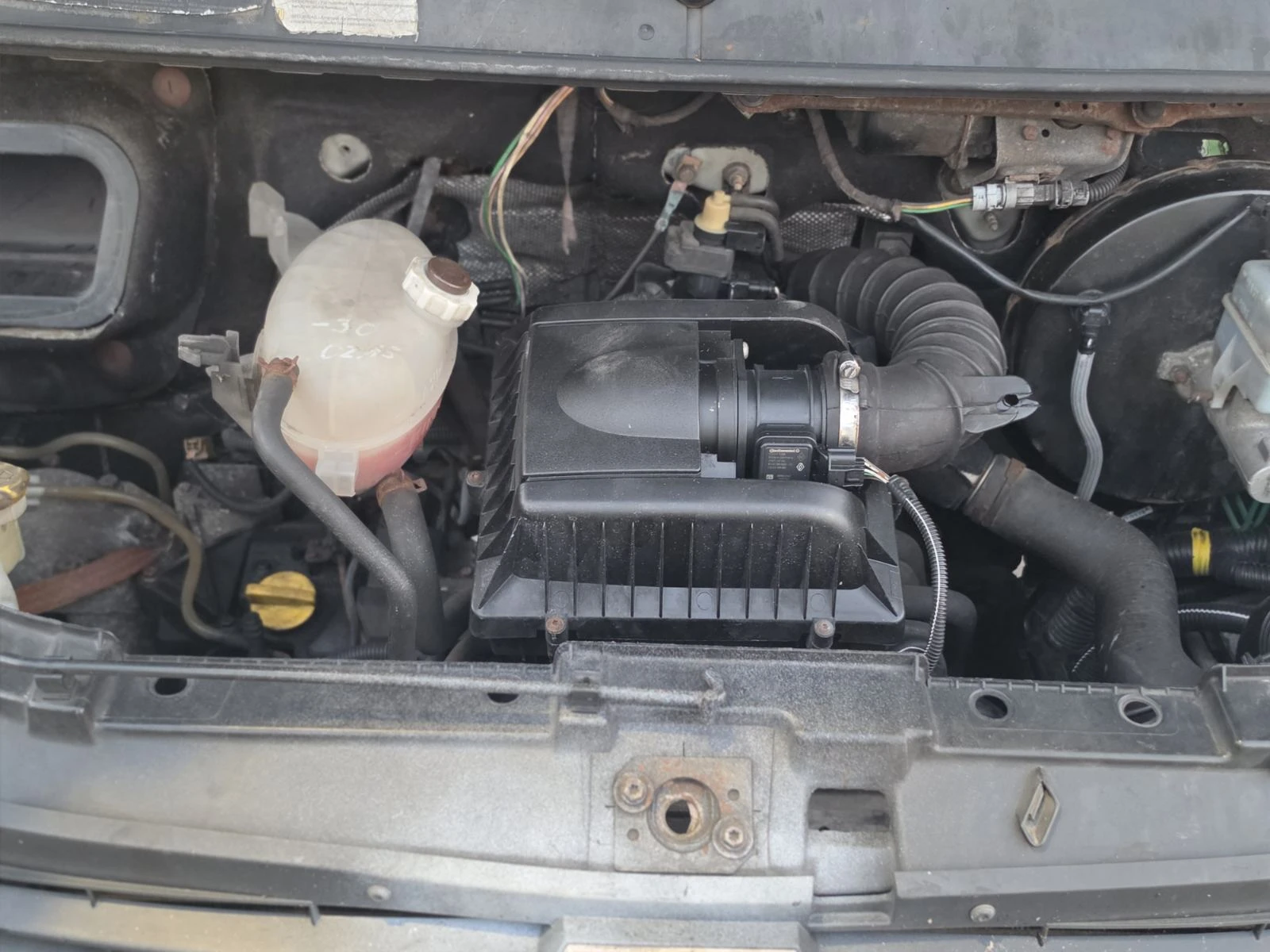 Renault Master Klima-extri, снимка 10 - Бусове и автобуси - 56133368