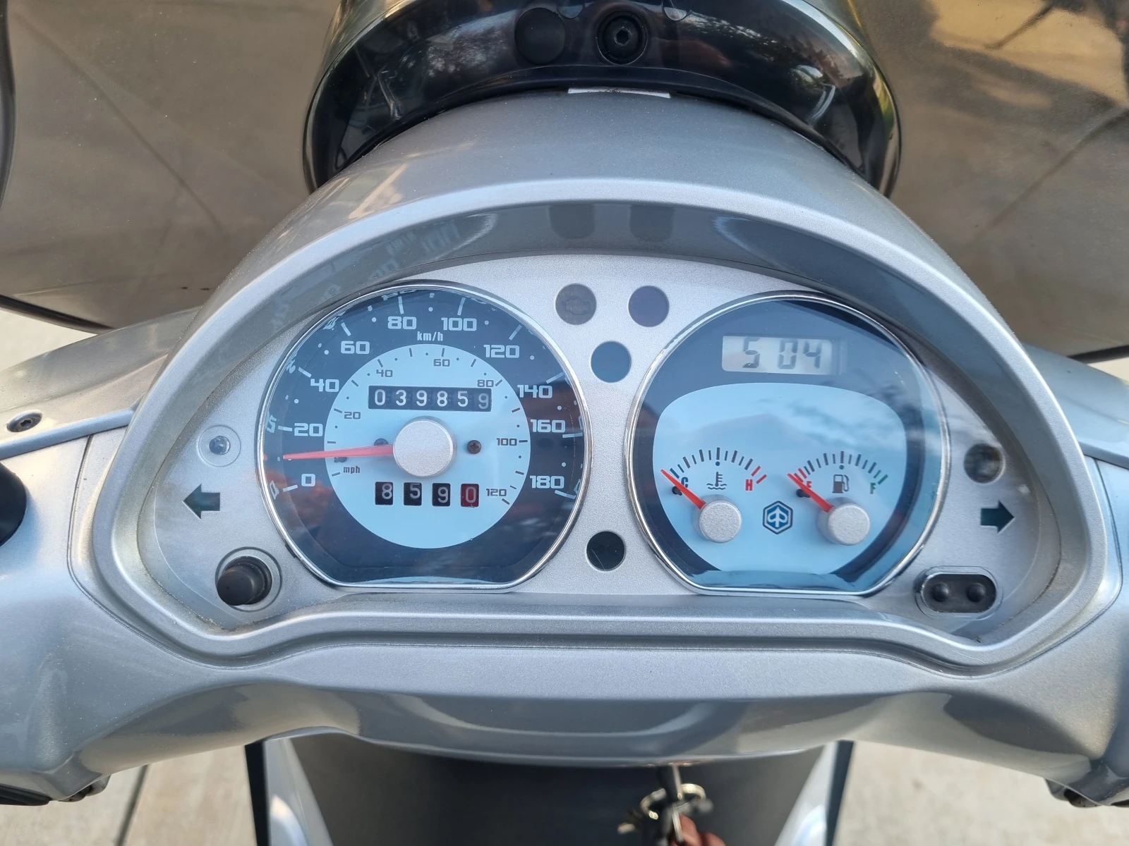 Piaggio Beverly 2006 500i - изображение 10