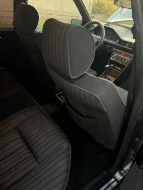 Mercedes-Benz 124 300, снимка 5